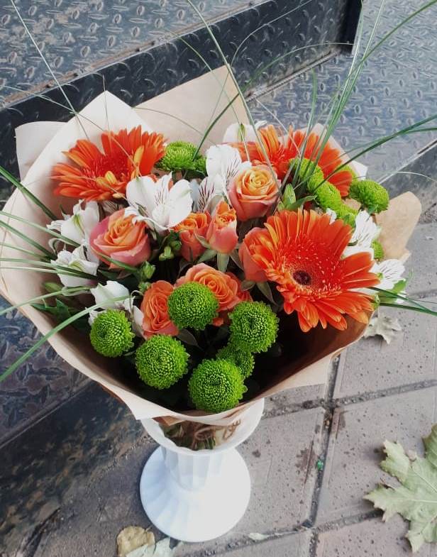 Букет цветов из: Герберы, Хризантемы, Альстромерии и Розы в Волжанце