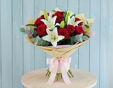 Букет цветов из:  Лилии и Розы в Волжанце