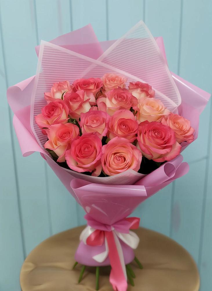 Букет 15 Розовых роз Равель в Волжанце