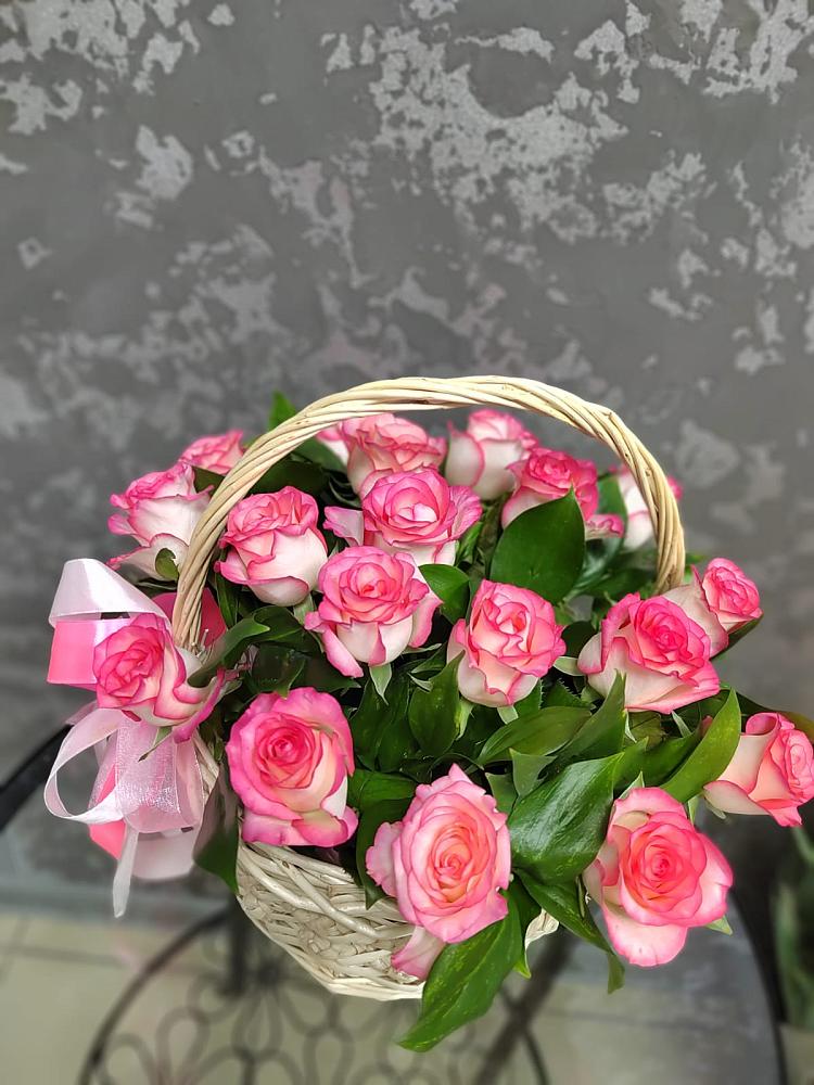 Цветочная композиция из Розы в корзине в Волжанце