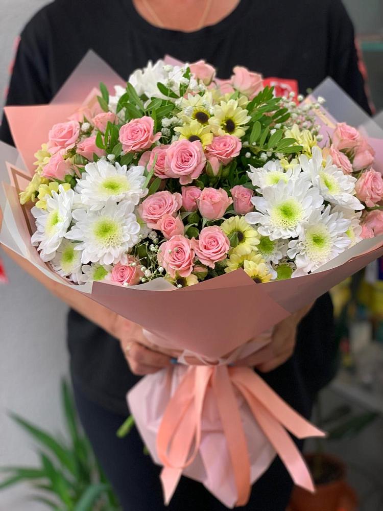 Букет цветов из: Розы и Хризантемы в Волжанце