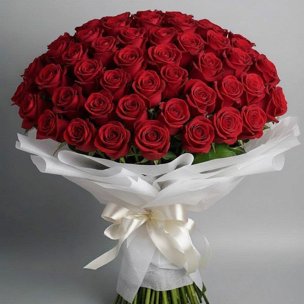 Букет 101 Красная роза Блэк Мэджик в Волжанце