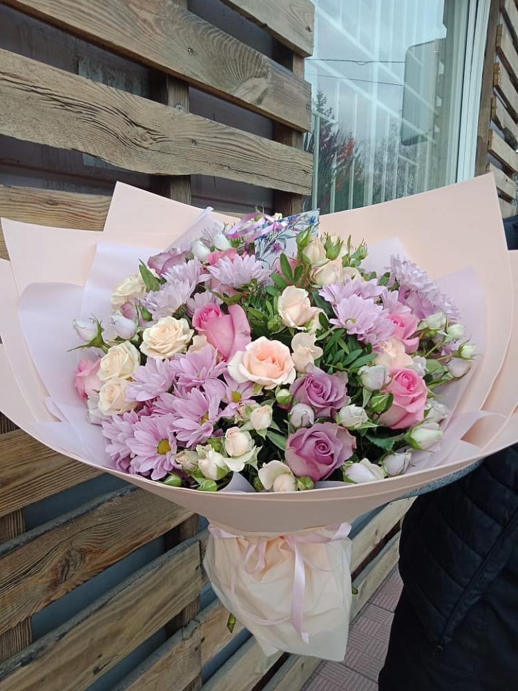 Букет цветов из: Розы и Хризантемы в Волжанце