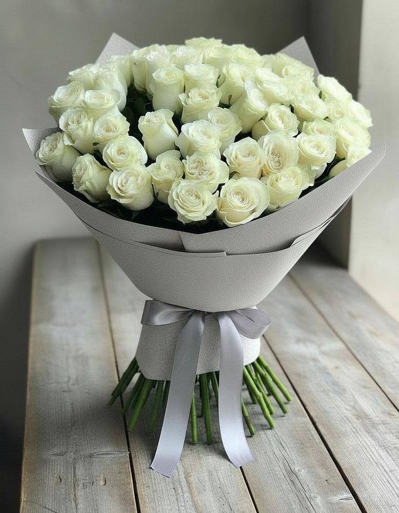 Букет 35 Белых роз в Волжанце