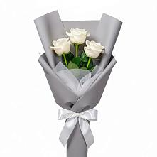 Букет 3 белые розы в Волжанце