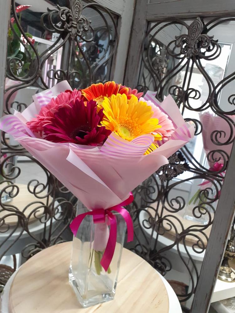 Букет цветов из: Герберы в Волжанце