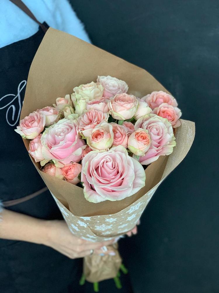 Букет цветов из: Хризантемы и Розы в Волжанце