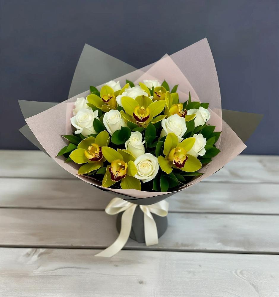 Букет цветов из: Орхидеи и Розы в Волжанце