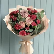 Букет цветов из:  Гвоздики и Розы в Волжанце