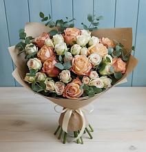 Букет цветов из:  Альстромерии и Розы в Волжанце