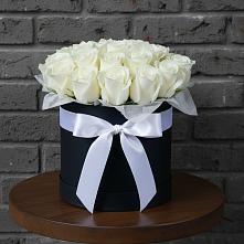 Цветочная композиция из Розы в шляпной коробке в Волжанце